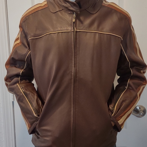 Leather jacket - Picture 2 of 3